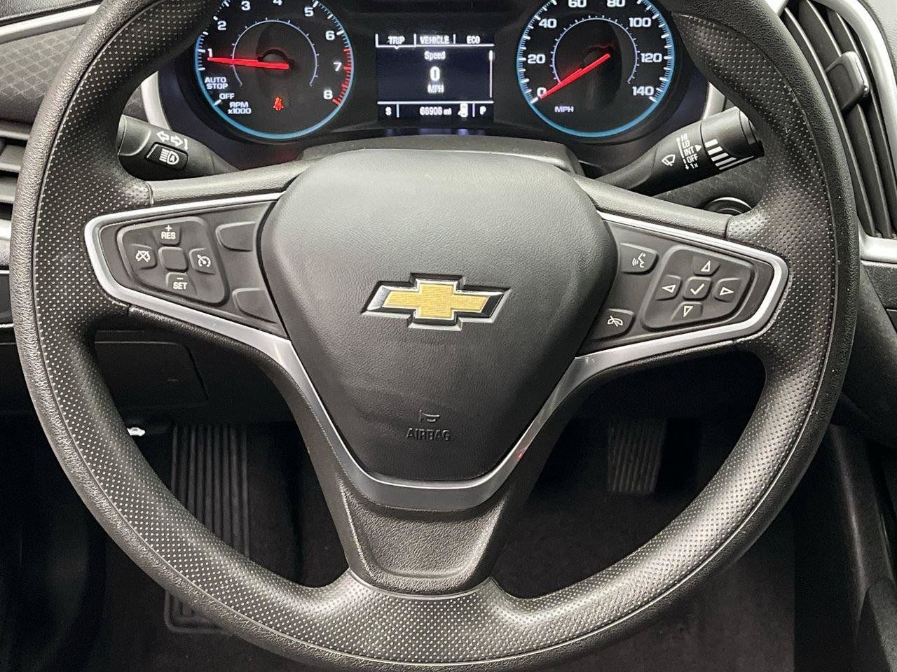 Used 2023 Chevrolet Malibu LT FWD image 13