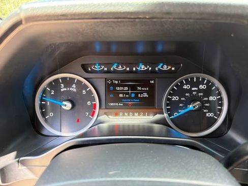 Used 2017 Ford F250 XLT w/ XLT Value Package AWD/4WD image 16