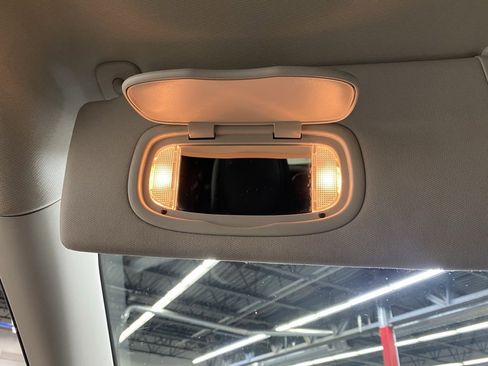 Used 2018 Jeep Cherokee Trailhawk w/ Cold Weather Group image 34