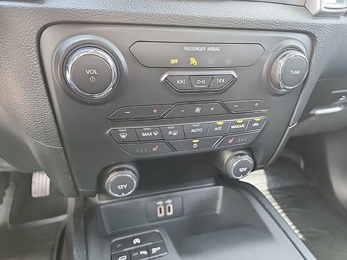 Used 2019 Ford Ranger XLT w/ Equipment Group 302A Luxury AWD/4WD image 21