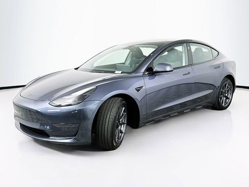 Used 2023 Tesla Model 3 Standard Range RWD image 2