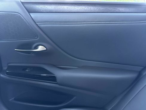 New 2025 Lexus ES 350 w/ Premium Package image 15