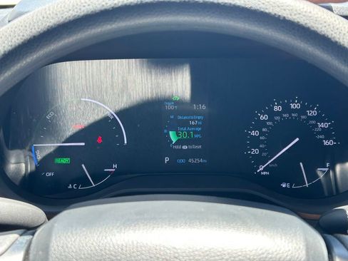 Used 2023 Toyota Sienna LE w/ LE Plus Package FWD image 35