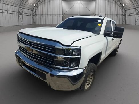 Used 2018 Chevrolet Silverado 2500 W/T w/ WT Convenience Package AWD/4WD image 14