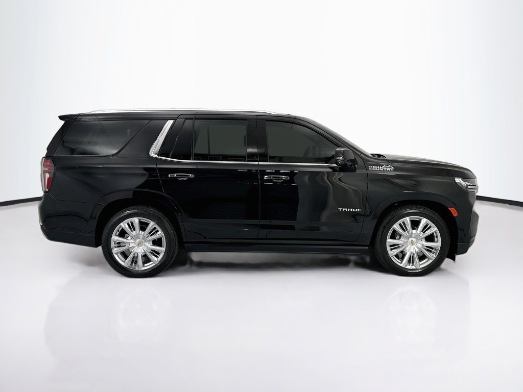 Used 2024 Chevrolet Tahoe High Country AWD/4WD image 4
