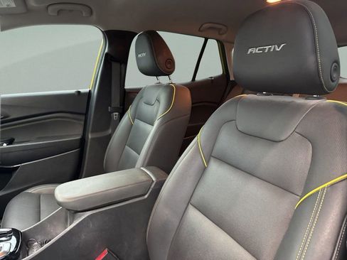 Used 2024 Chevrolet Trax ACTIV w/ Driver Confidence Package FWD image 19