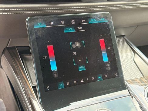 Certified 2026 Cadillac Escalade ESV Luxury AWD/4WD image 12