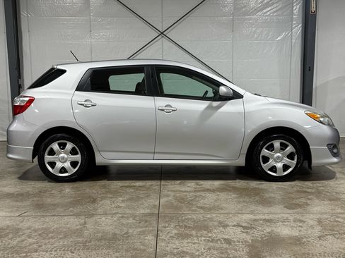Used 2010 Toyota Matrix image 6