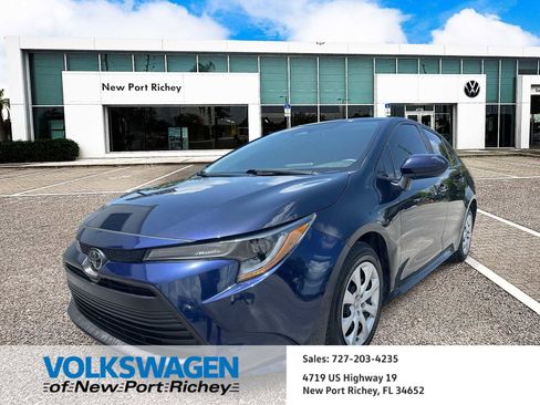 Used 2023 Toyota Corolla LE FWD image 1