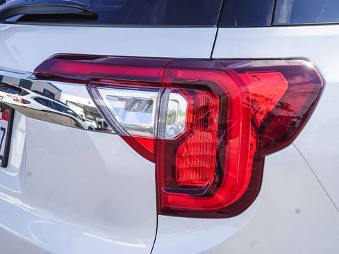 Used 2023 GMC Acadia Denali w/ Denali Technology Package AWD/4WD image 7
