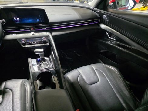 Certified 2024 Hyundai Elantra Limited image 17
