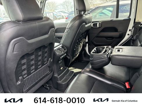 Used 2022 Jeep Wrangler Unlimited Rubicon w/ Cold Weather Group image 10