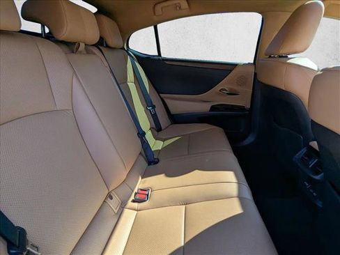 Used 2024 Lexus ES 300h w/ Premium Package image 21