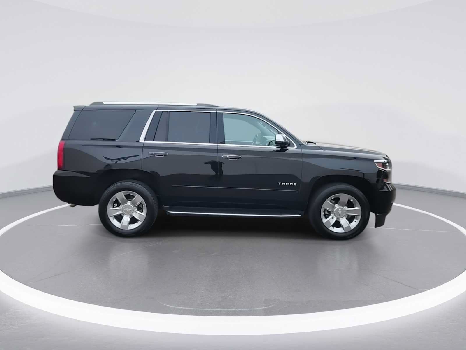Used 2017 Chevrolet Tahoe Premier AWD/4WD image 9
