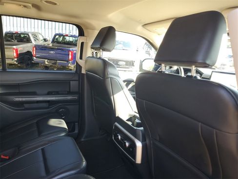 Used 2024 Ford Expedition Max XLT image 35