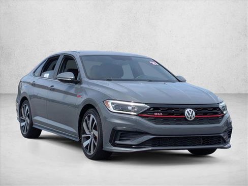 Used 2021 Volkswagen Jetta GLI FWD image 3
