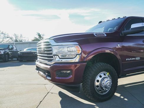Used 2019 RAM 3500 Limited image 30