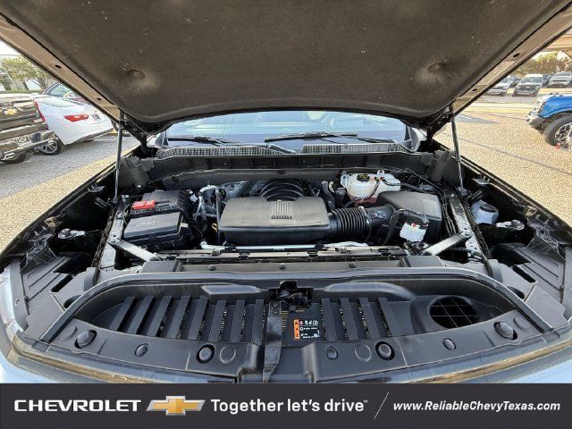 Used 2026 Chevrolet Silverado 1500 High Country AWD/4WD image 38