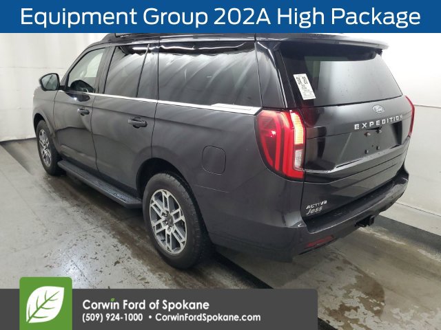 Used 2025 Ford Expedition Active AWD/4WD image 4