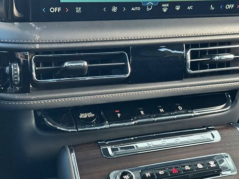 New 2026 Lincoln Aviator Reserve AWD/4WD image 21