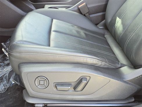 Certified 2024 Audi Q4 e-tron Prestige image 17