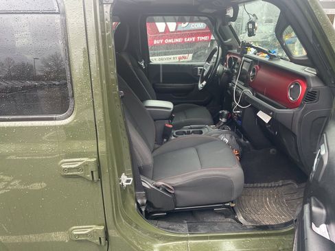 Used 2021 Jeep Wrangler Unlimited Rubicon image 16