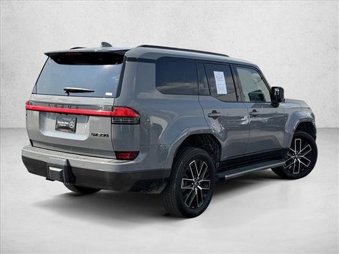 Used 2024 Lexus GX 550 w/ Accessory Package (Z1) AWD/4WD image 5