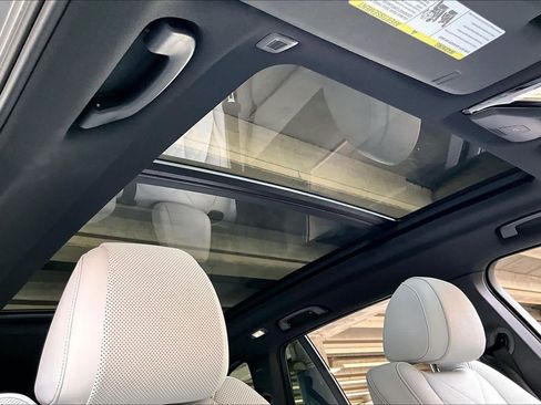 Certified 2025 BMW X5 sDrive40i w/ Premium Package image 13