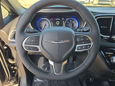 New 2026 Chrysler Voyager LX image 25