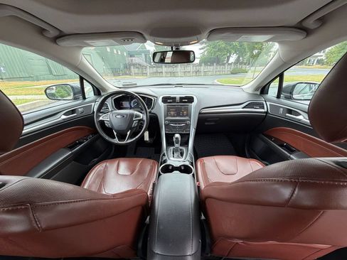 Used 2015 Ford Fusion SE w/ Equipment Group 202A FWD image 14