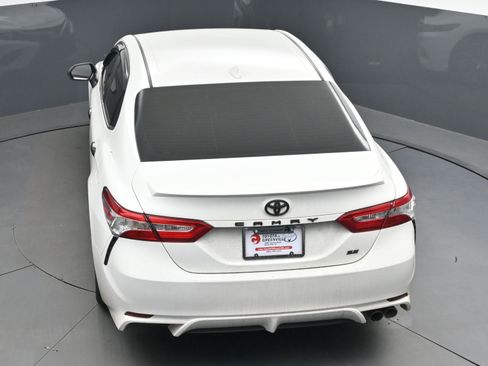 Certified 2020 Toyota Camry SE image 34