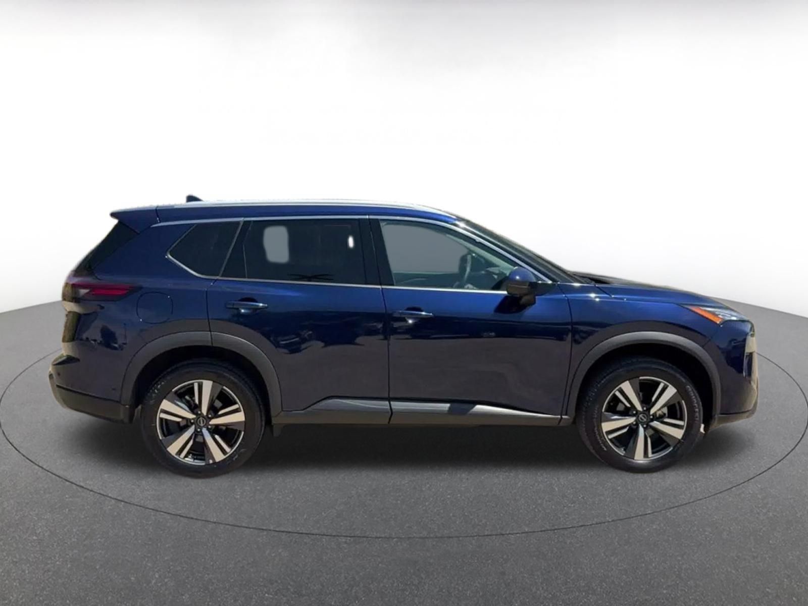 Used 2026 Nissan Rogue SL FWD image 15