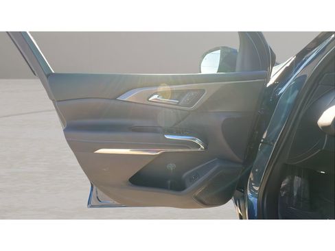 New 2026 Chevrolet Traverse LT image 26