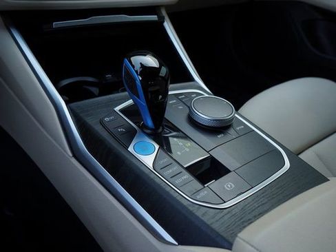 Used 2023 BMW i4 eDrive35 w/ Premium Package image 23