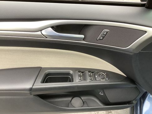Used 2018 Ford Fusion S FWD image 11