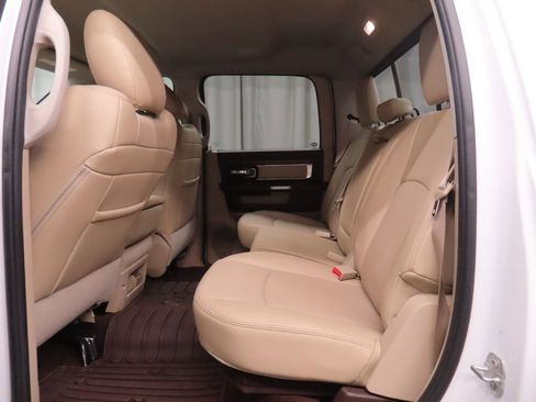 Used 2017 RAM 1500 Laramie w/ Convenience Group AWD/4WD image 13