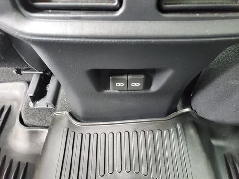 Used 2022 Toyota RAV4 XLE w/ Convenience Package AWD/4WD image 12