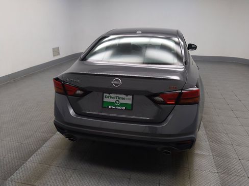 Used 2024 Nissan Altima 2.5 SR FWD image 7