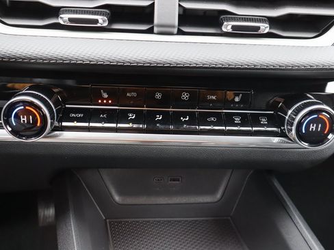 New 2026 Chevrolet Equinox LT image 14