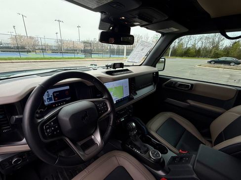 Used 2022 Ford Bronco Wildtrak AWD/4WD image 12