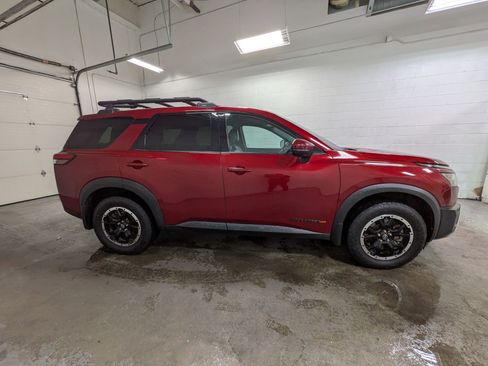 Used 2023 Nissan Pathfinder Rock Creek AWD/4WD image 3