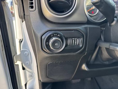 Used 2019 Jeep Wrangler Unlimited Sport AWD/4WD image 19