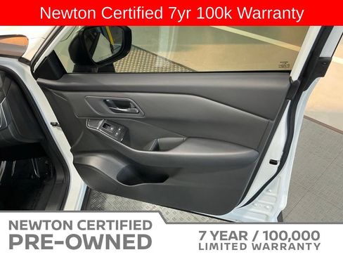 Used 2025 Nissan Rogue S FWD image 37