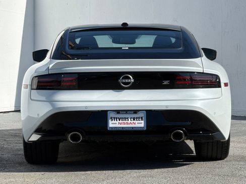 Used 2024 Nissan Z Performance w/ Floor Mat Package image 4