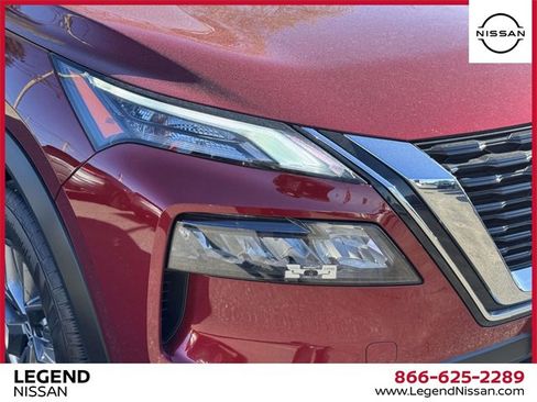 Used 2023 Nissan Rogue S image 8