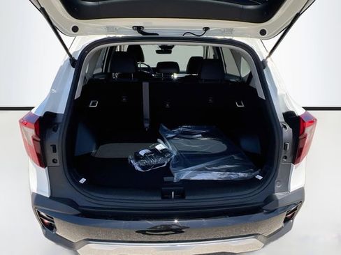 New 2026 Kia Seltos S FWD image 26
