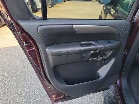 Used 2013 Nissan Armada SV RWD image 14