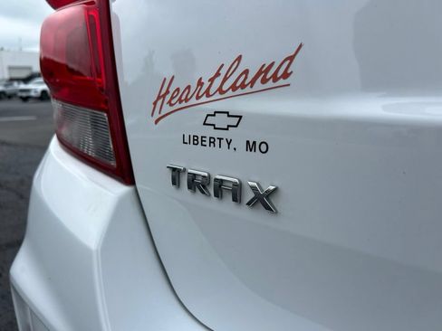 Used 2020 Chevrolet Trax LT FWD image 13