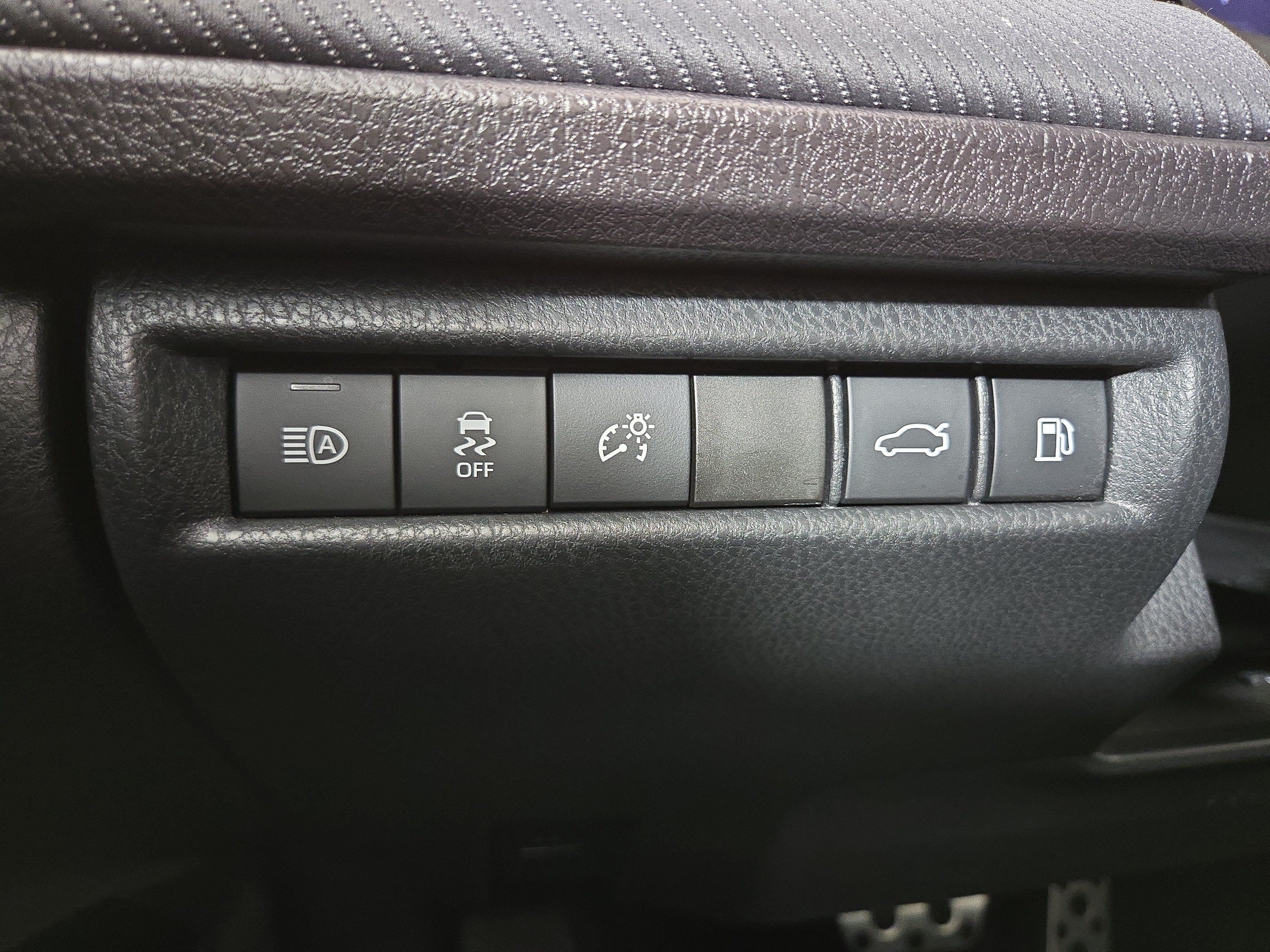 Used 2025 Toyota Camry SE FWD image 24