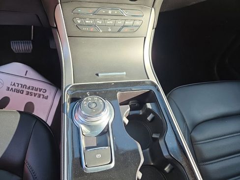 Used 2019 Ford Edge SEL w/ Equipment Group 201A AWD/4WD image 16